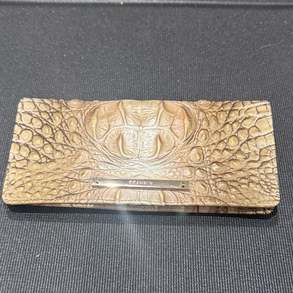 WOMENS BRAHMIN WALLET